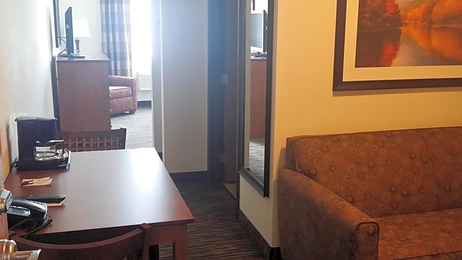 American Inn & Suites