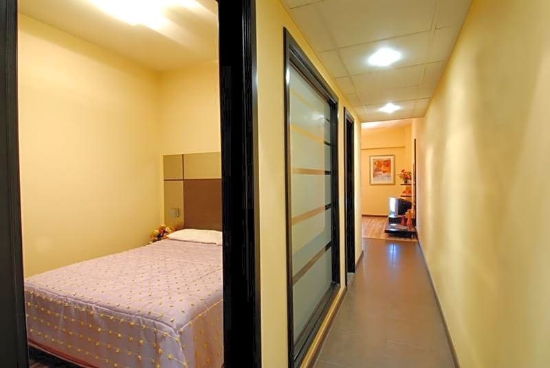 Suite Hotel Chrome
