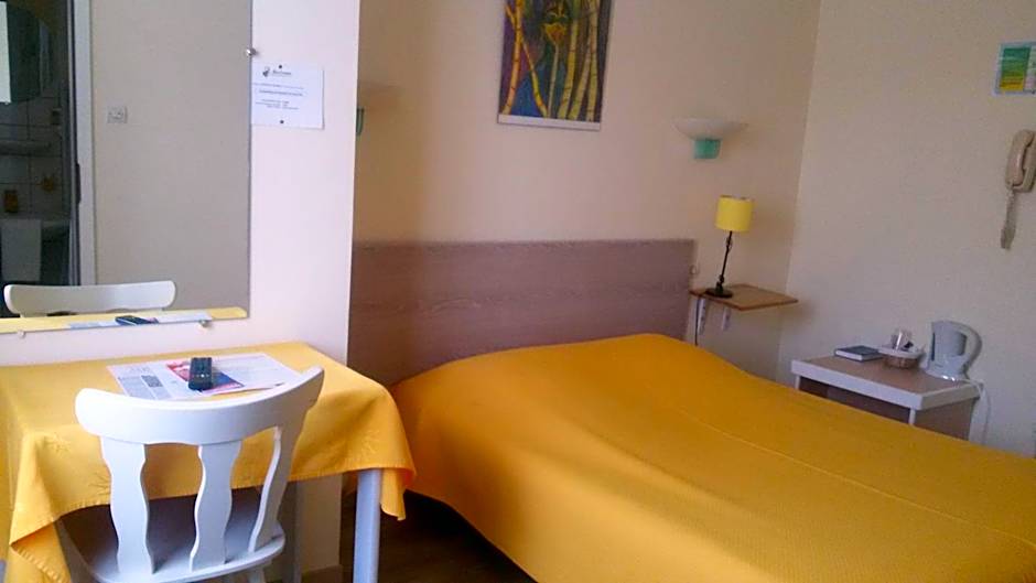 Hôtel Restaurant Aux Deux Roses