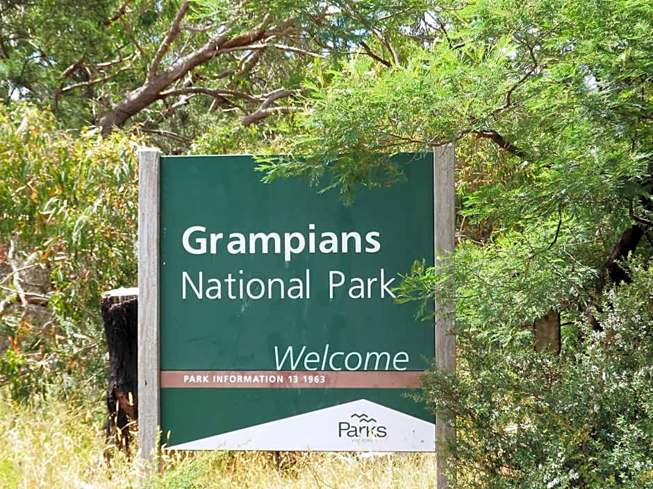 Mountain View Motor Inn & Holiday Lodges