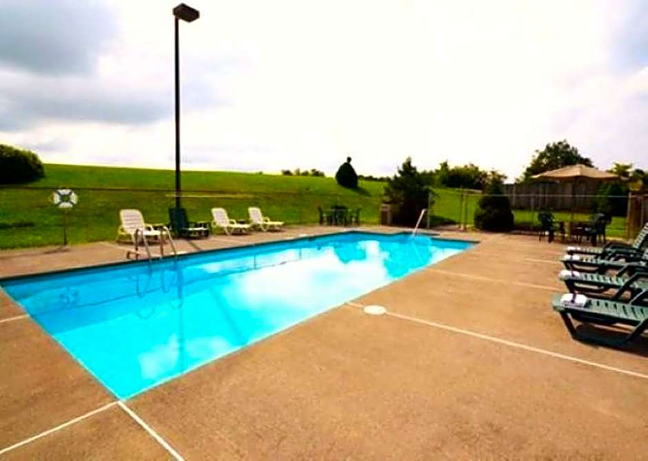 Spark by Hilton Abingdon I-81 near Fairgrounds