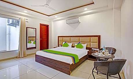 Treebo Aviraj Inn