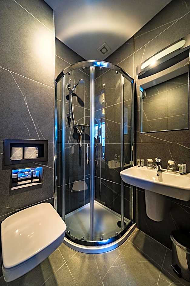 The Old Quarter Townhouse