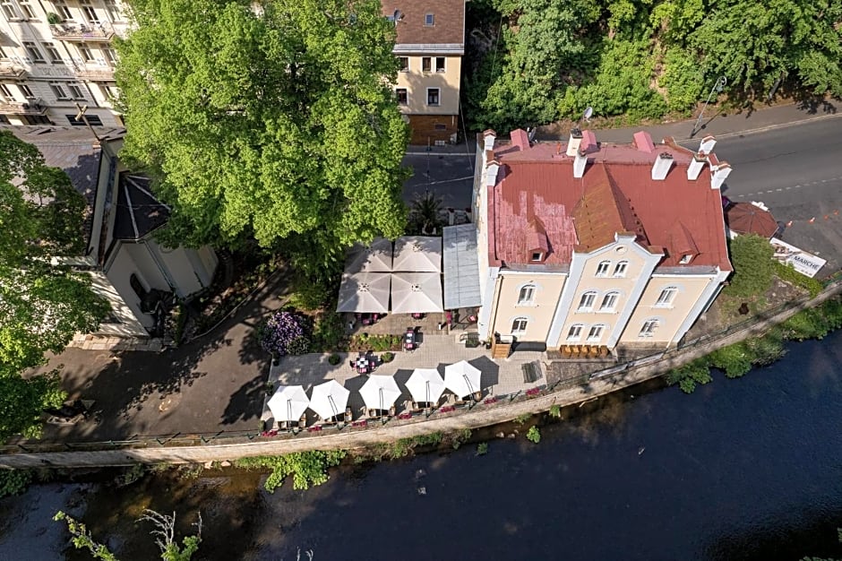Villa Basileia Riverside