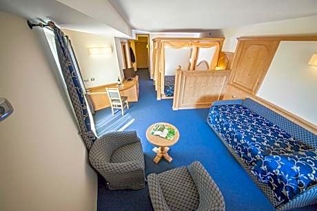 Junior Suite with Balcony