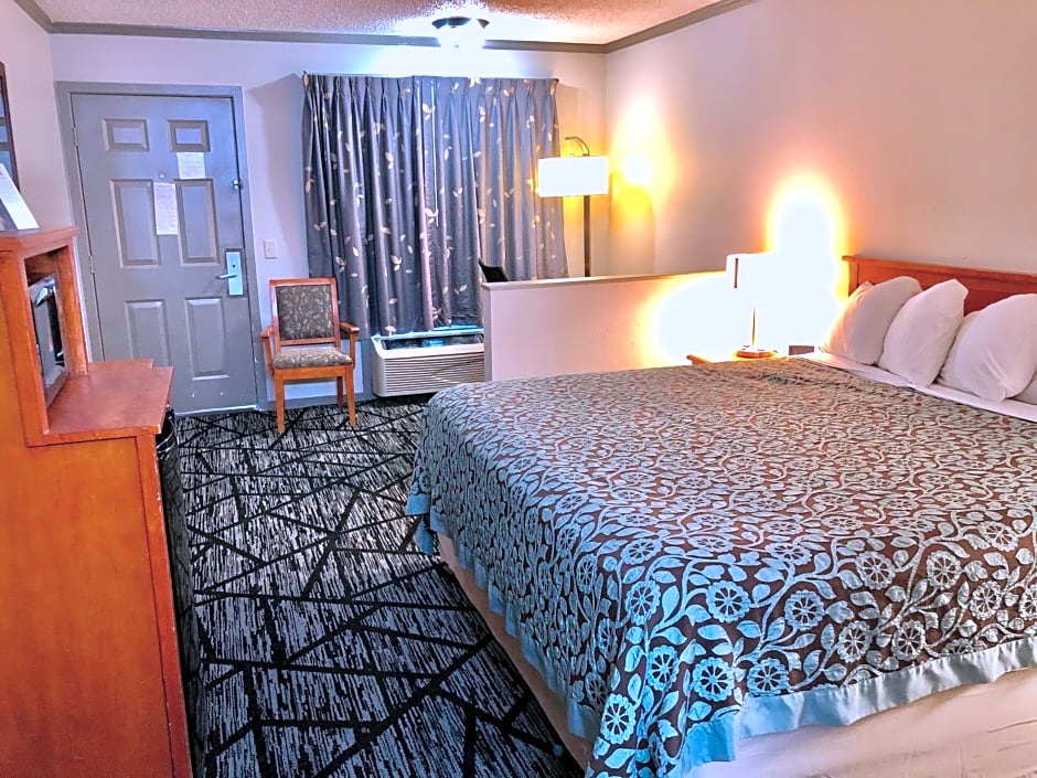 Days Inn by Wyndham Manning
