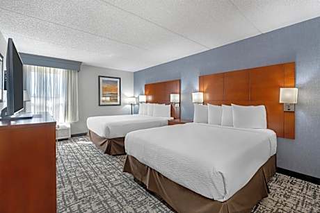 2 Queen Beds Non-Smoking Refrigerator Wi-Fi Full Breakfast