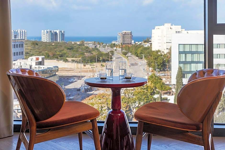 Publica Isrotel, Autograph Collection
