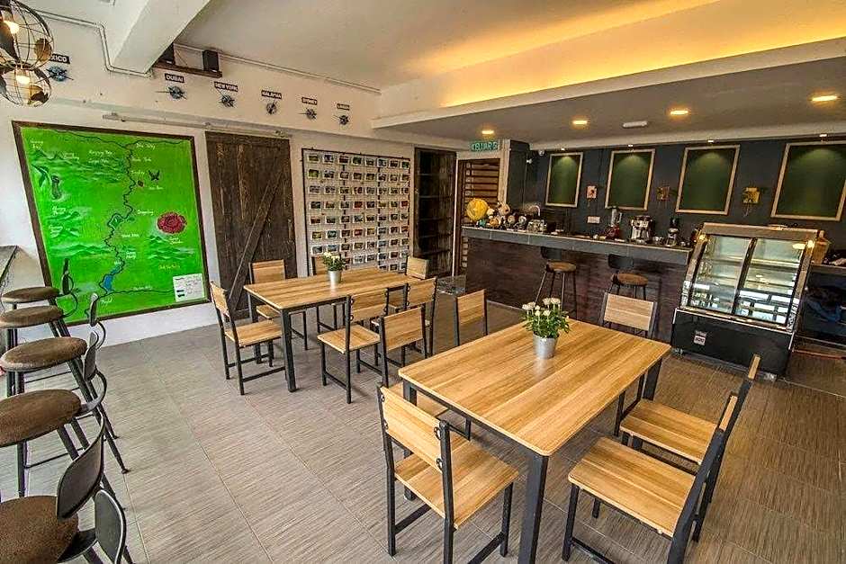 Traveller Bunker Hostel 1