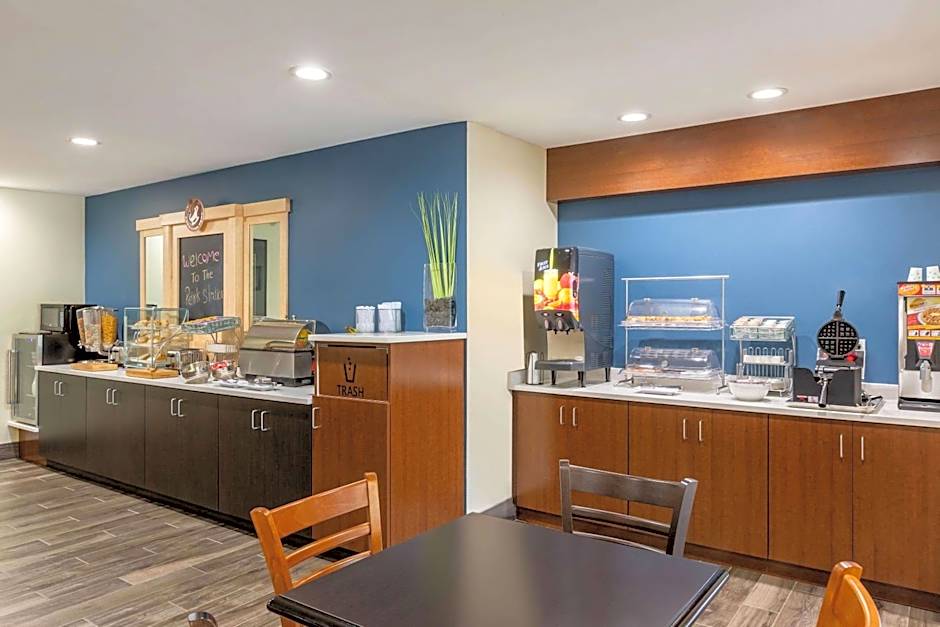 AmericInn by Wyndham Jefferson