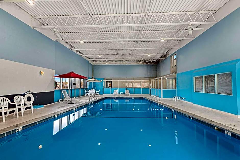 Quality Inn & Suites near I-480 and I-29