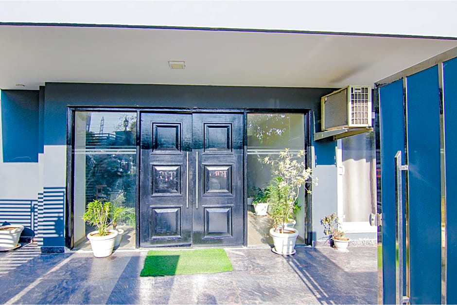 FabHotel Infinity Stays