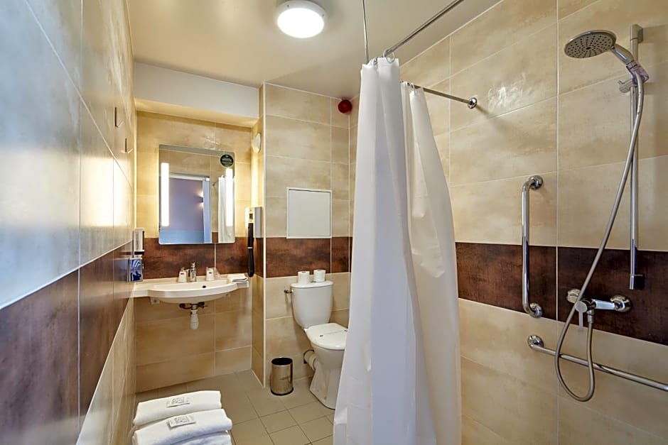 B&B HOTEL Paris Nord Gonesse Parc des Expos