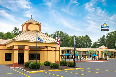 Days Inn by Wyndham Orangeburg South