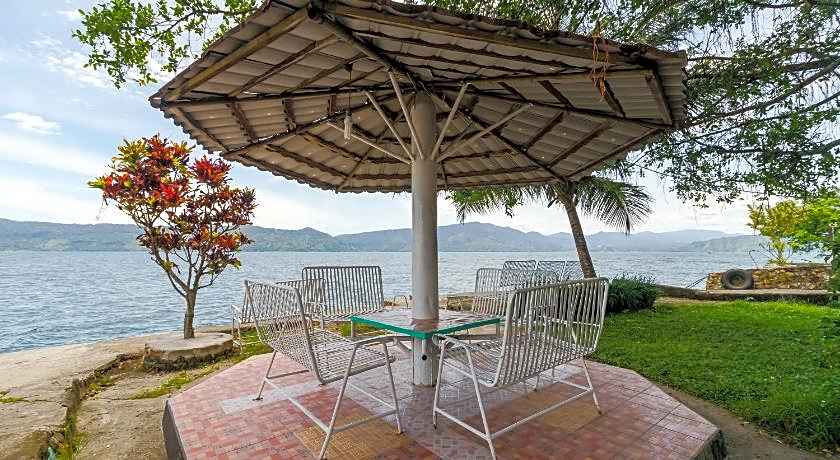 RedDoorz @ Tuktuk Danau Toba