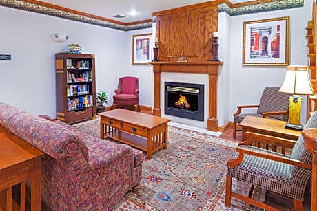 Country Inn & Suites by Radisson, Chambersburg, PA