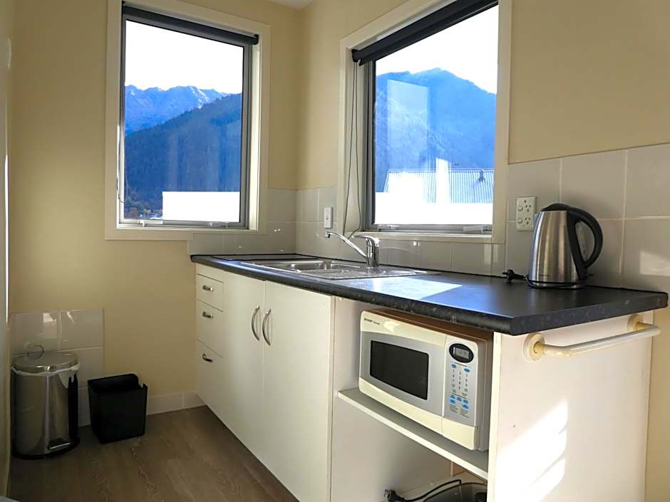 Caples Court Motel & Apartments