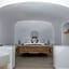 Sun Angelos Oia - Luxury Cave Suites