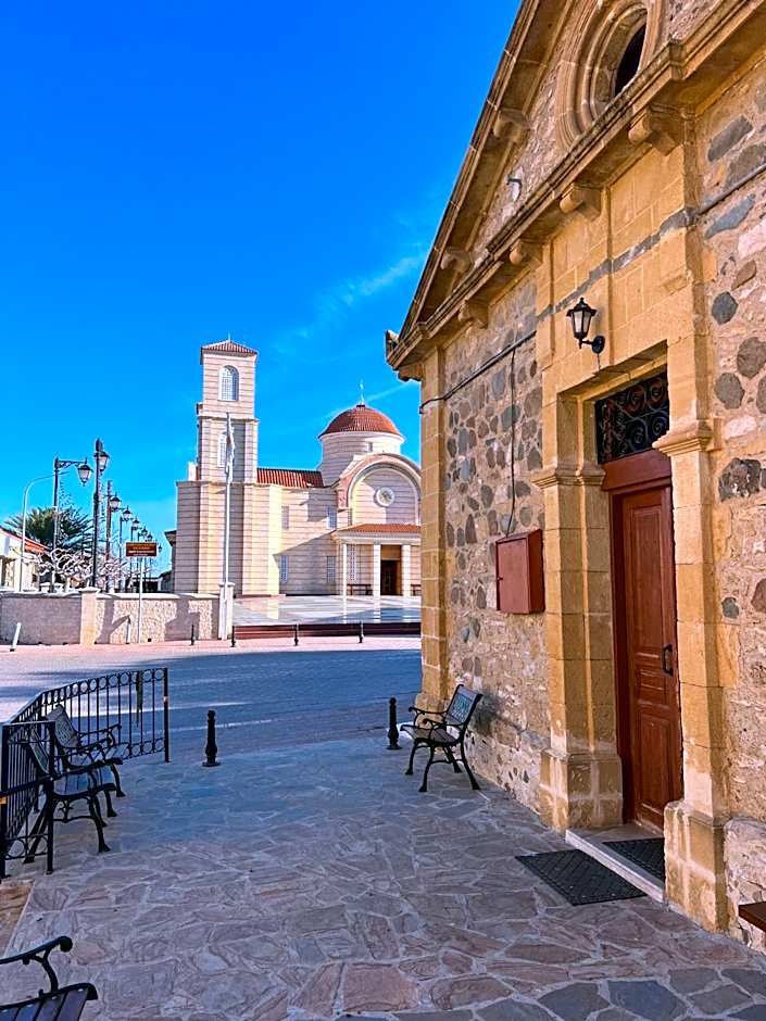 E.J. Pyrgos Bay Hotel