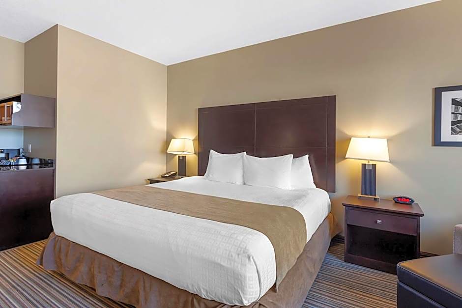Best Western Plus Fort Saskatchewan Inn & Suites