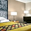 Super 8 by Wyndham Hannibal