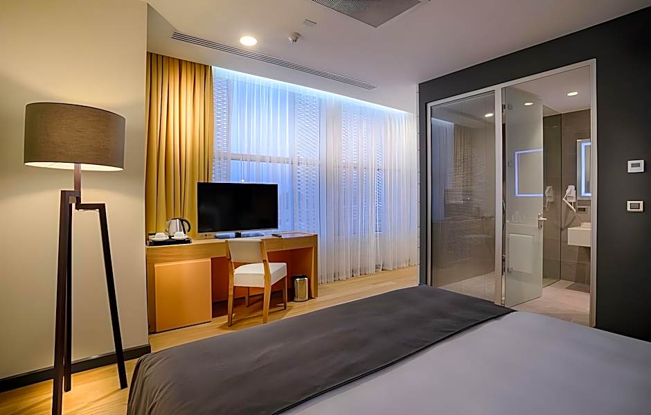 Tav Airport Hotel Izmir