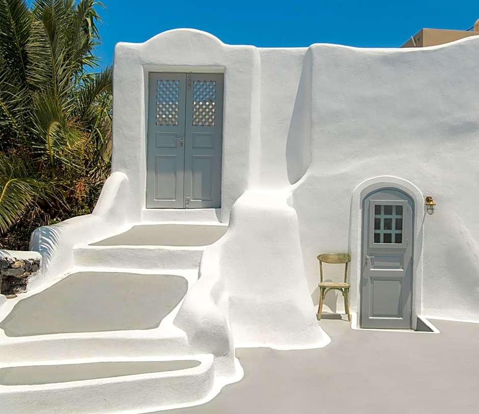 AQUA SERENITY LUXURY SUITES SANTORINI