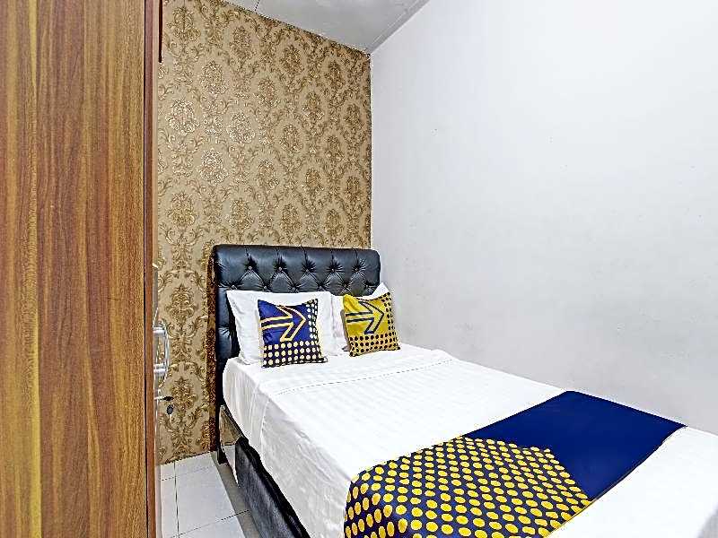 SPOT ON 91521 Mayong Guesthouse