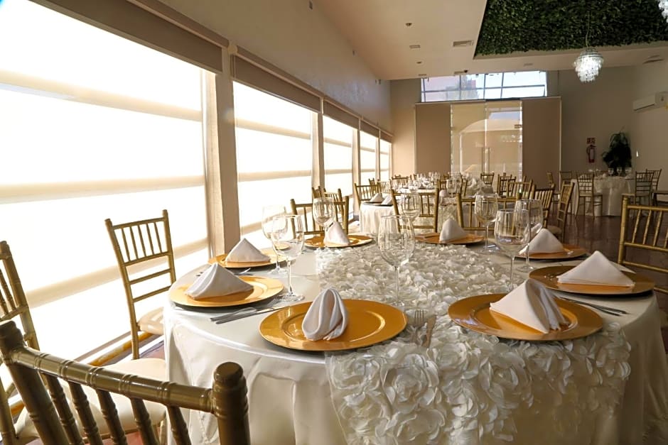 Copper Canyon Boutique Hotel