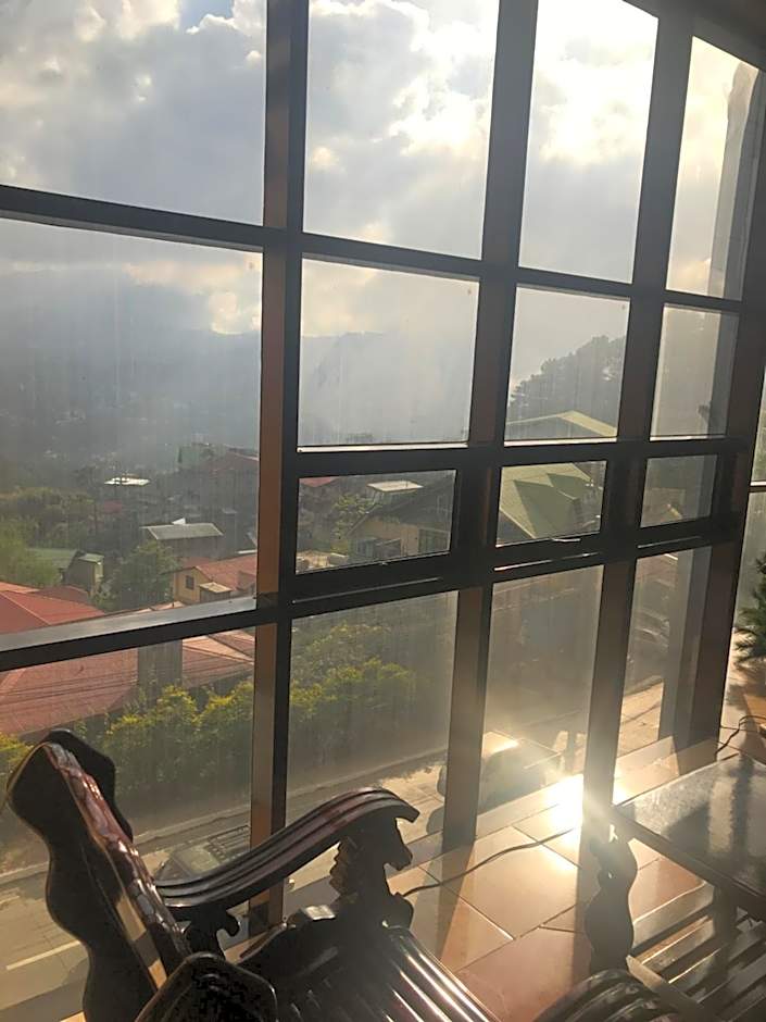 ASHBURN'S TRANSIENT BAGUIO - 3rd to 5th floor BASIC SLEEP and GO Accommodation, WITH PARKING, NO ELEVATOR