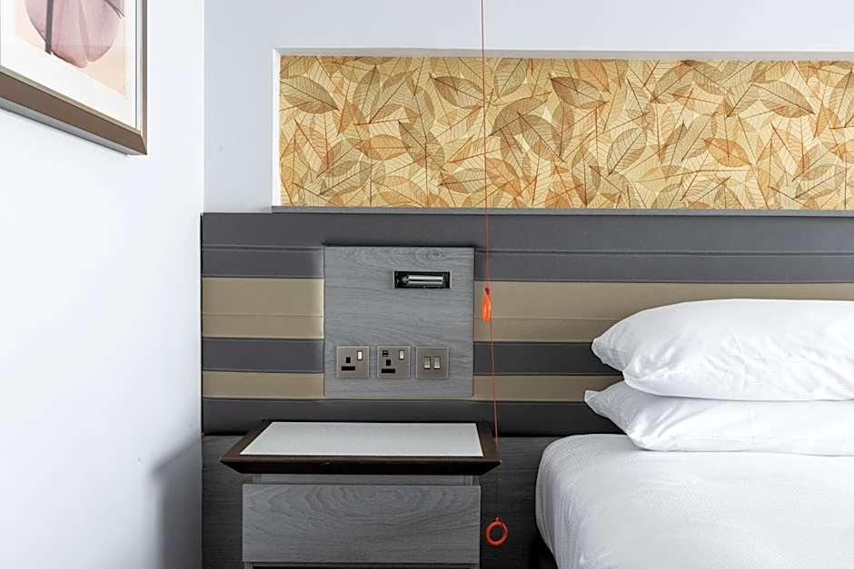 DoubleTree by Hilton Edinburgh - Queensferry Crossing