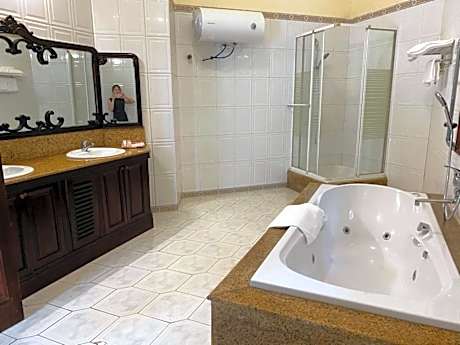 Do Son Villa - Villa of Bao Dai King