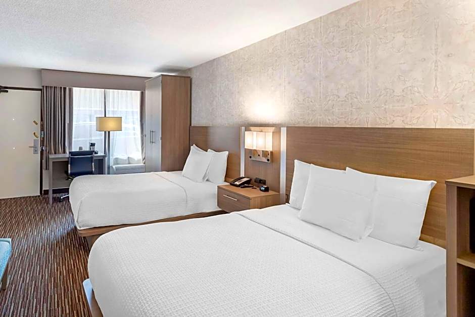 Best Western Mill River Manor