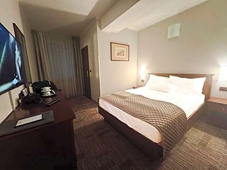 Economy Single Room