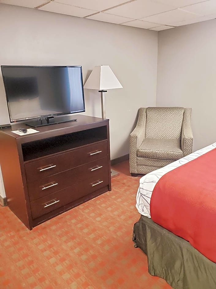 Blackstone Lodge and Suites