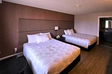 Queen Room with Two Queen Beds - Ground Floor