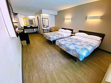Quadruple Room - Non-Smoking