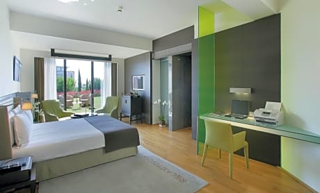 Junior Suite with Garden View