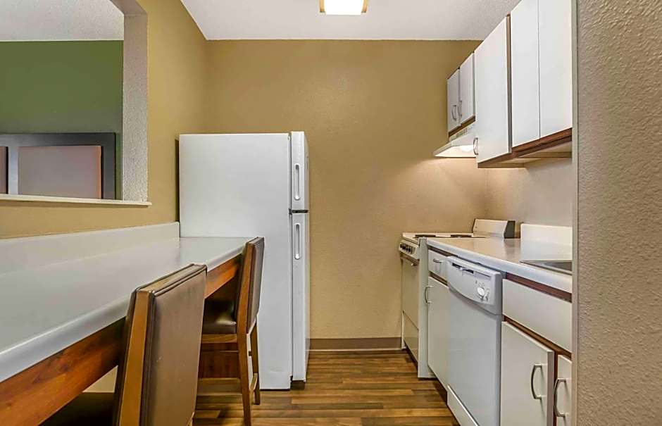 Extended Stay America Select Suites - Detroit - Ann Arbor - University South