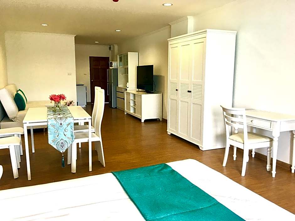 Baan Klang Condo Hotel Hua Hin