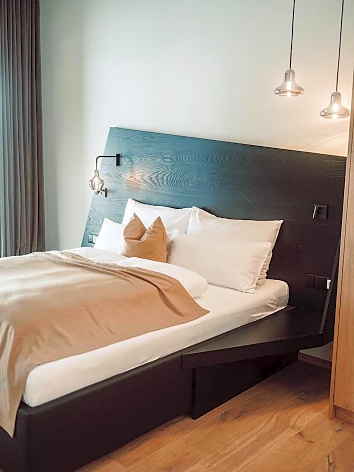 JoAnn suites & apart