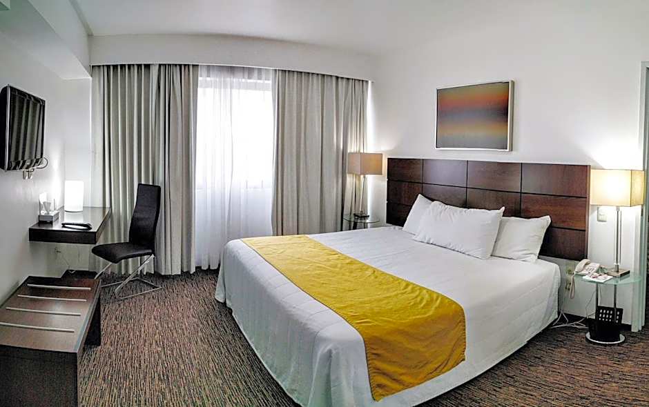 Hotel Fray Junipero Serra