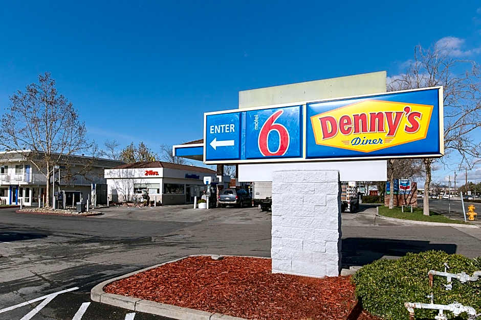 Motel 6 Hayward, CA- Silicon Valley Gateway