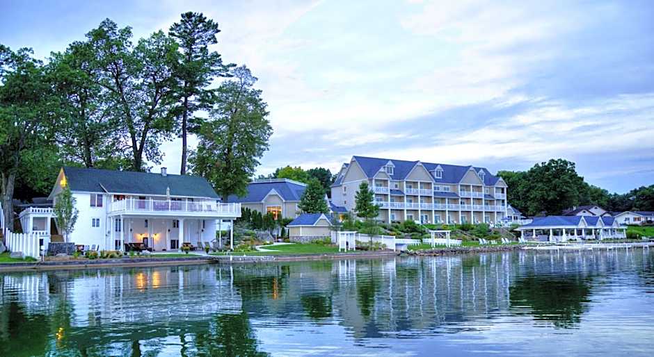 Bay Pointe Inn