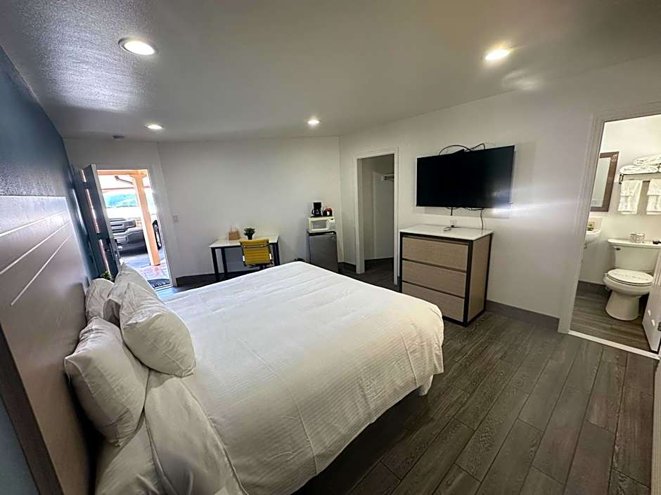 Town and Country Inn