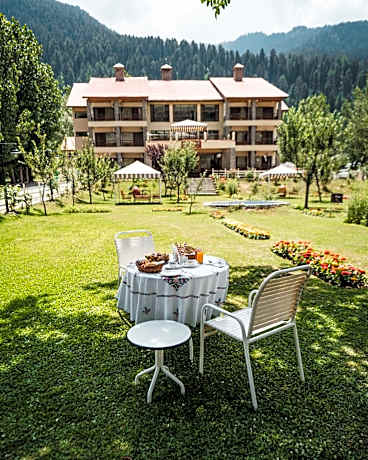 Heevan Villa's Sonamarg - River Front Luxury Retreat