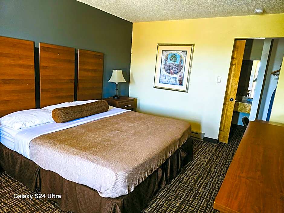 Econo Lodge Eagle Nest