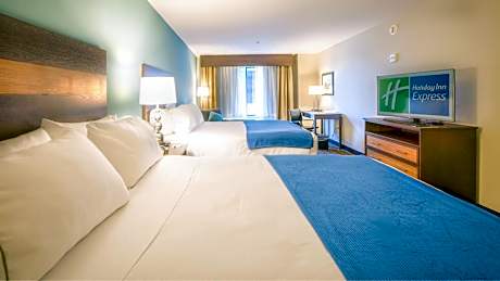 Room with Two Beds - Hearing Accessible - Non-Smoking