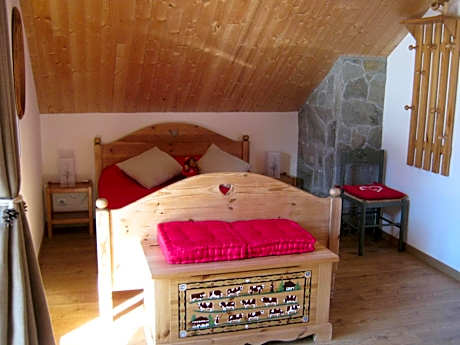 Double Room with Mountain View