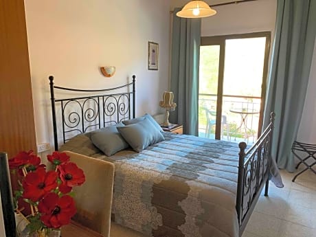 Two Flowers Hotel